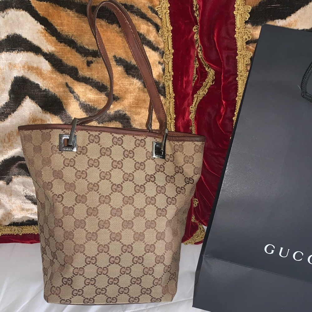 Gucci Beige and Brown GG Tote - Picture 15 of 16